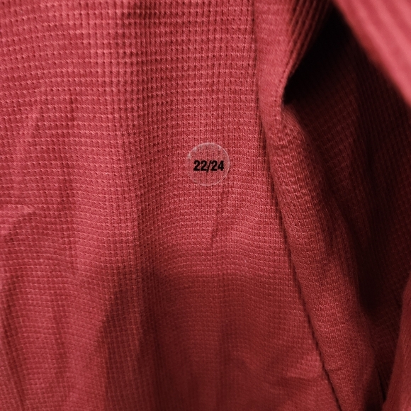 Avenue women's thermal blouse top size 22/24 red new without tags - Picture 5 of 8